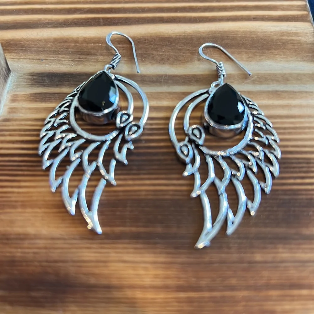 #107 Black Onyx Wings 🪽 Handcrafted Earrings NWOT - Picture 4 of 13